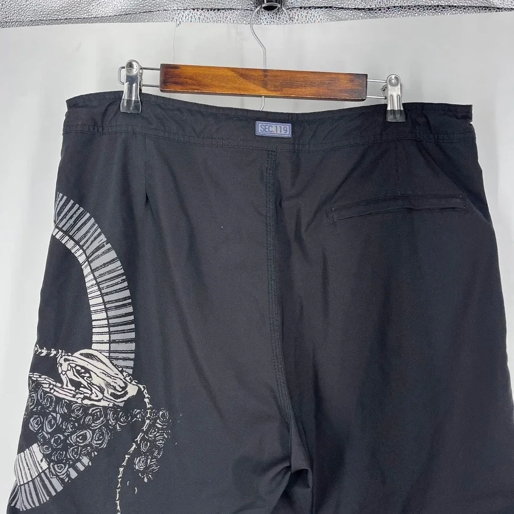 Section 119 Jerry Garcia Bertha Skeleton Board Shorts Mens Grateful Dead Size 38
